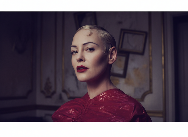 Rose McGowan Casts Doubt on Weinstein’s Prison Life