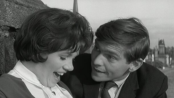 Billy Liar ending explained: why he gets off the London train for milk and lets Liz leave without him