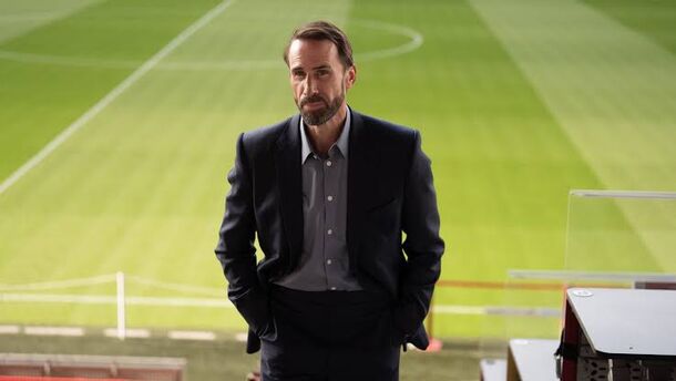 How many episodes of Dear England are there?