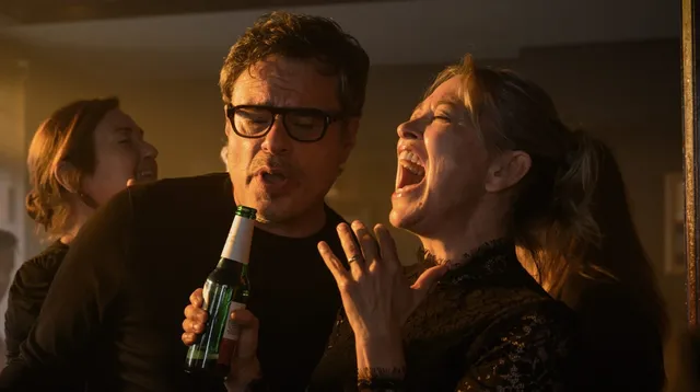 What happens at the end of Alice and Steve? That rooftop cliffhanger, explained