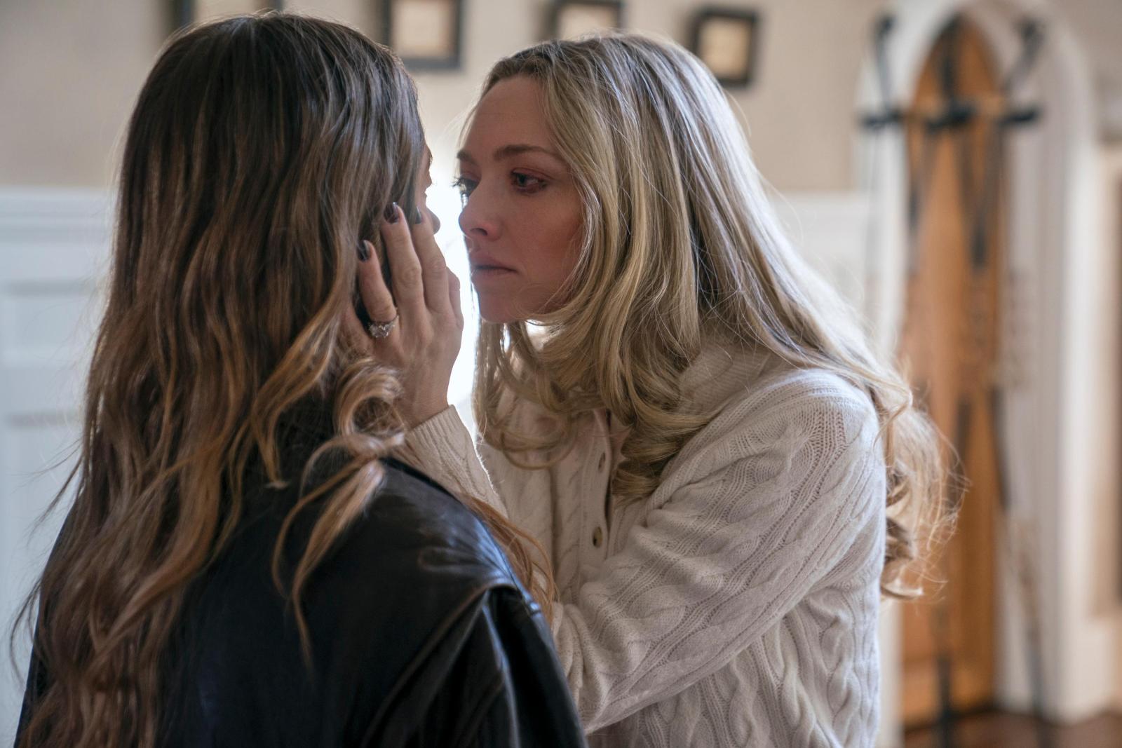 Amanda Seyfried told Vogue in January that Thomas Sadoski sacrifices a lot for her career - now they have confirmed the split - image 1
