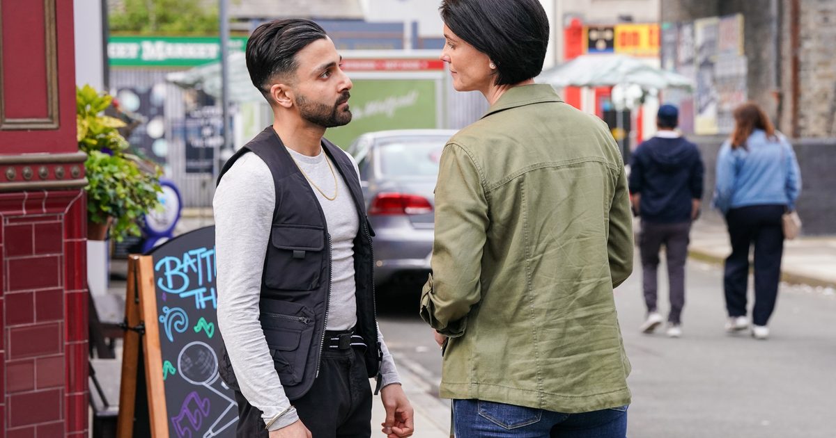 What happened to Vinny in EastEnders? Fans joked they'd forgotten he was still in Walford — turns out they missed a lot - image 1