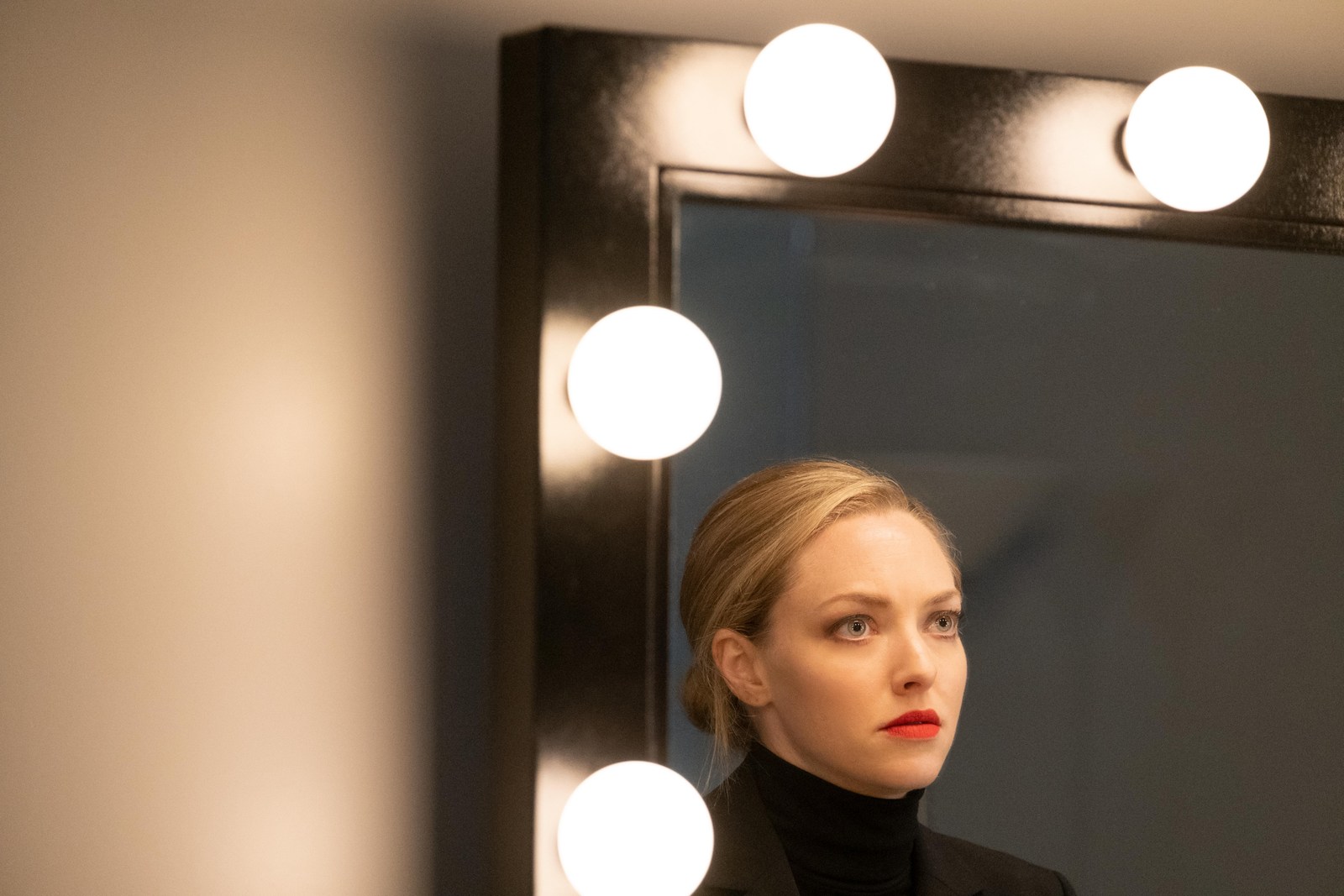 Amanda Seyfried stripped at 19 to keep her job: now a whole series isn't worth it - image 1