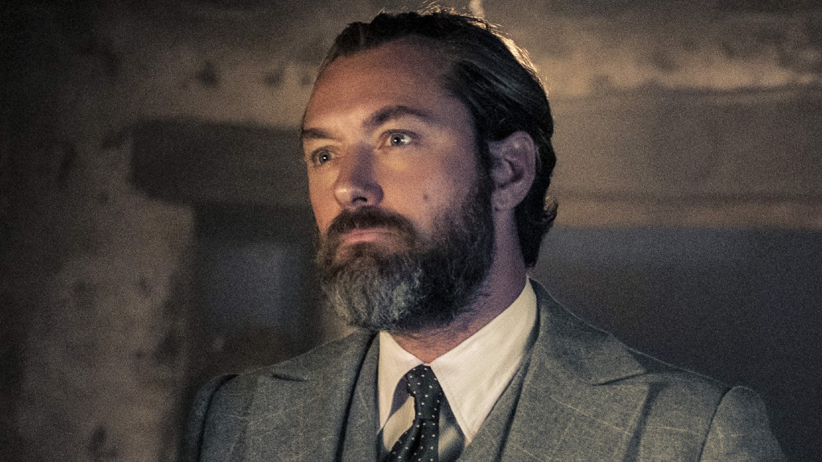 Fantastic Beasts and Where to Find Them: who is Credence? Grindelwald gives him two different answers — and the truth is a third one - image 1