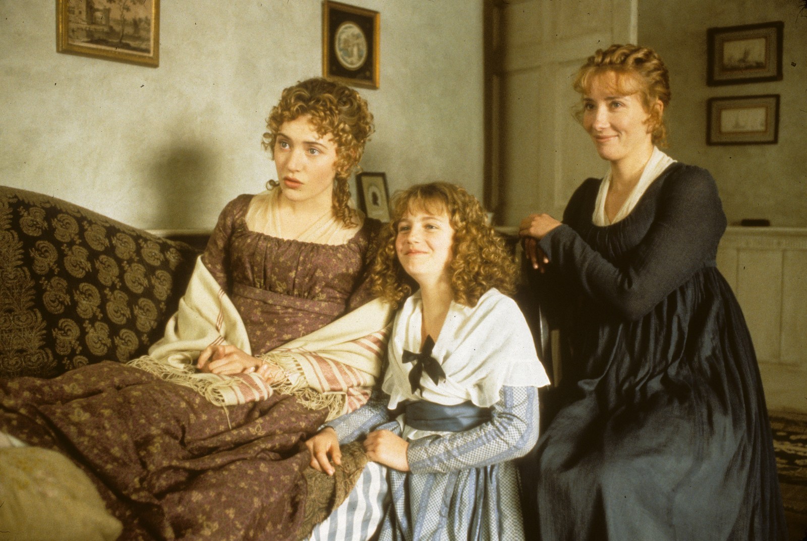 Daisy Edgar-Jones took on Emma Thompson's Sense and Sensibility and lost by one notch, fans say - image 1